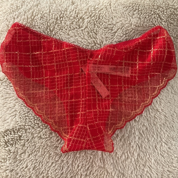 Victoria Secret Cheeky - Picture 2 of 4